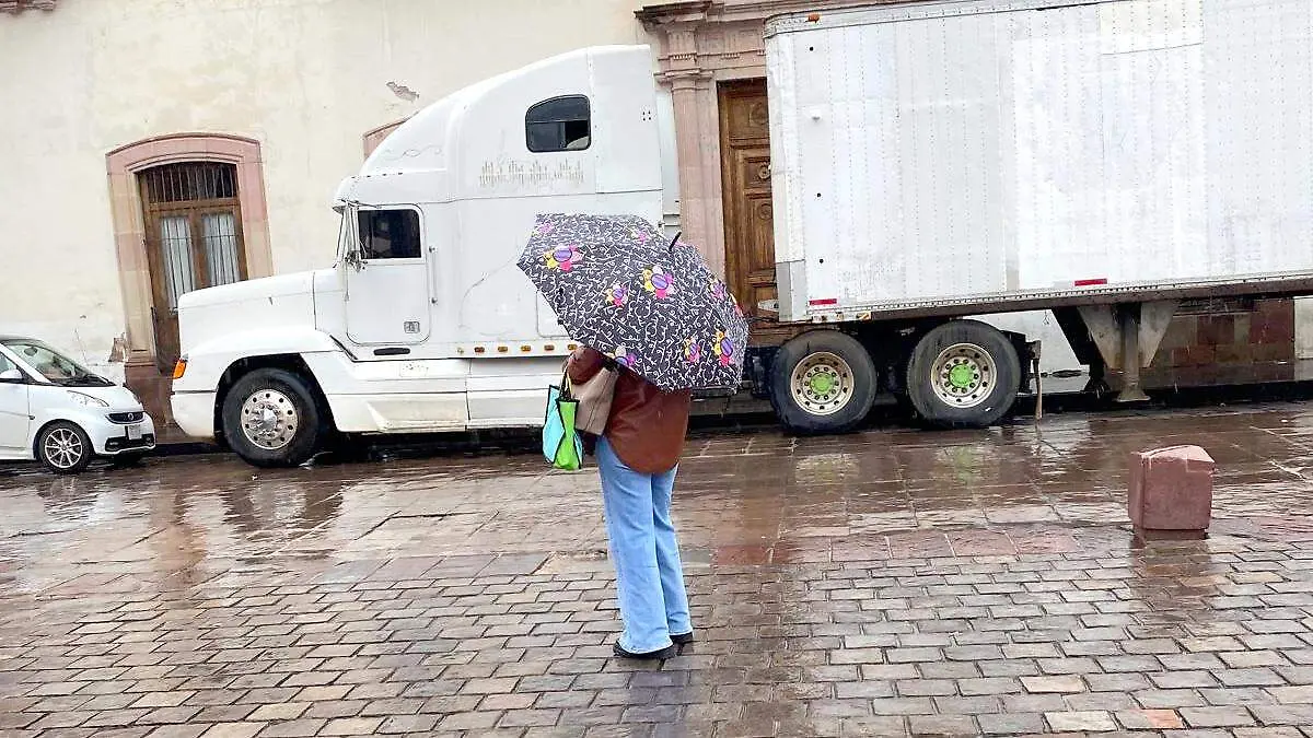 Lluvia en el centro de Zacatecas